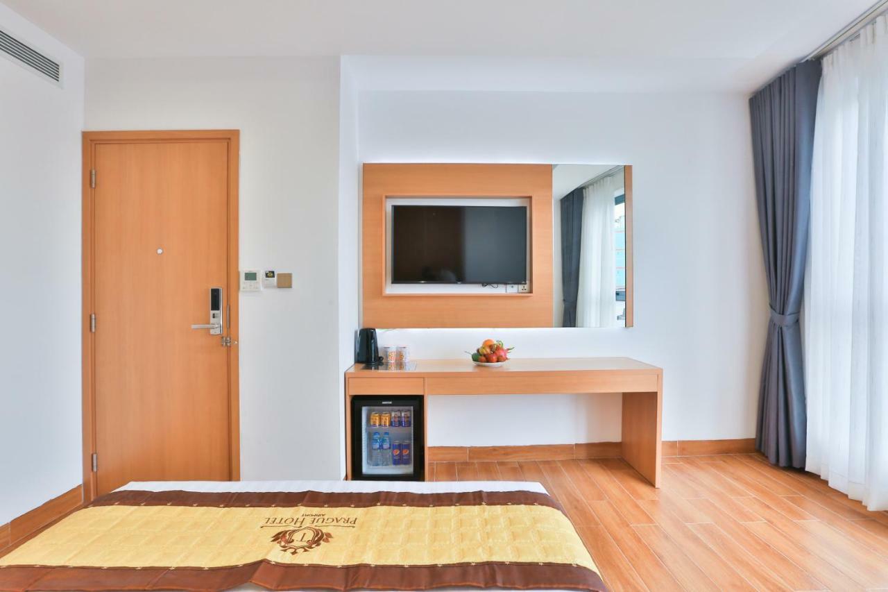 Prague Saigon Airport Hotel Хошимин Екстериор снимка