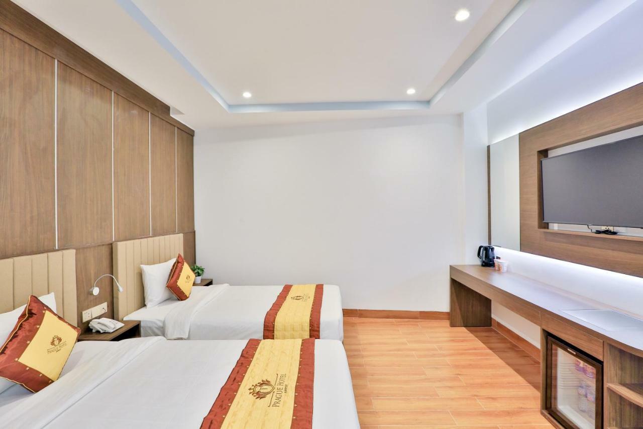 Prague Saigon Airport Hotel Хошимин Екстериор снимка