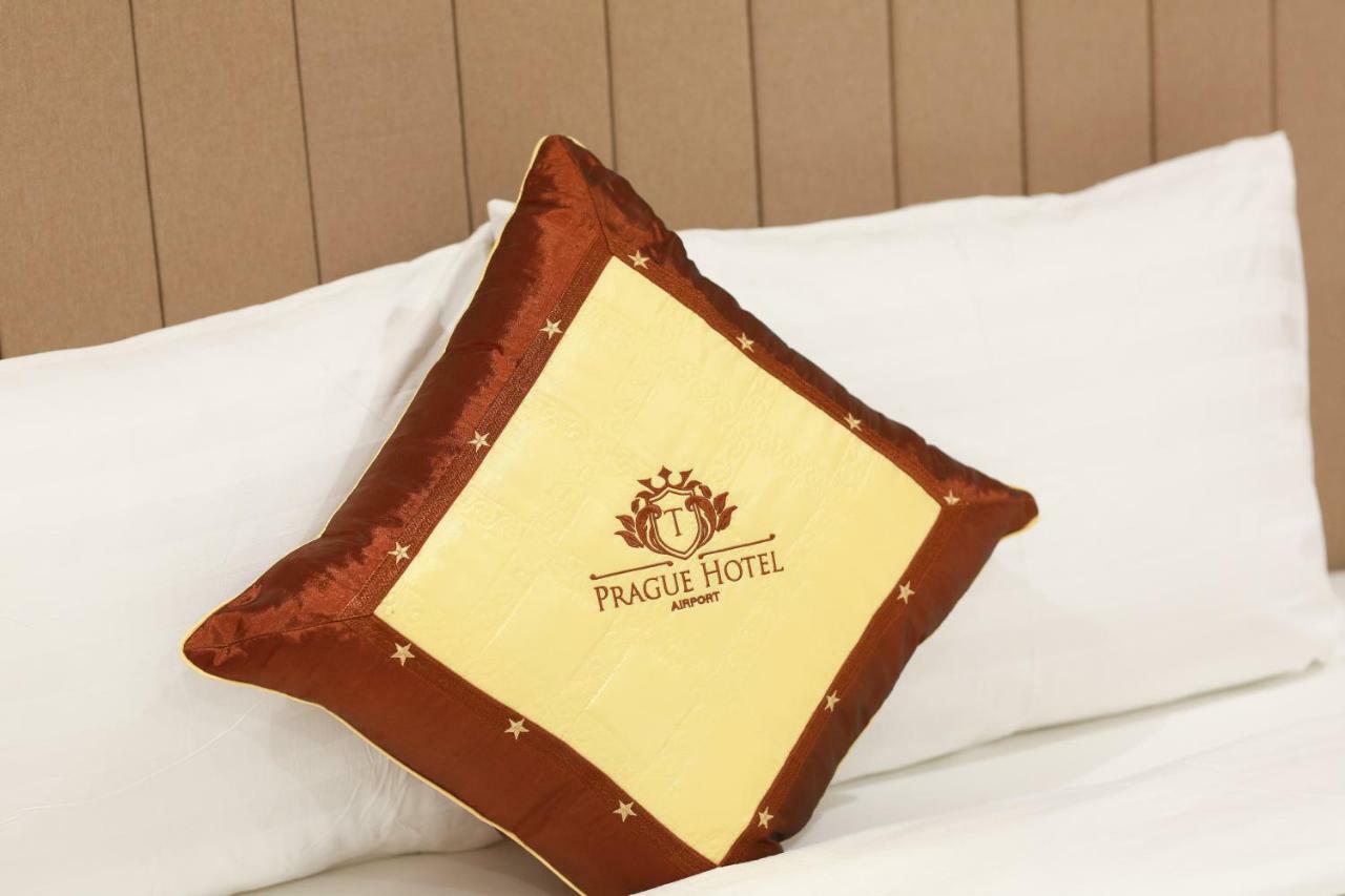 Prague Saigon Airport Hotel Хошимин Екстериор снимка