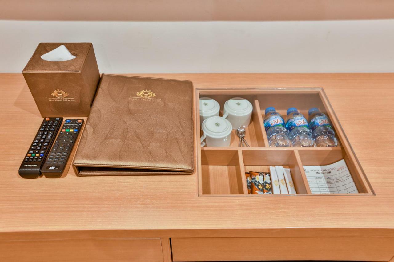 Prague Saigon Airport Hotel Хошимин Екстериор снимка